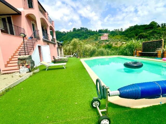 Villa Schiera in vendita a Sarbia, La Spezia