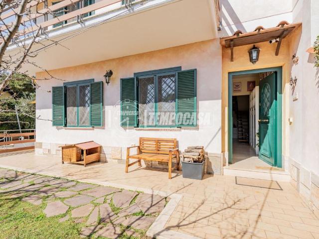 Villa Schiera in vendita a Marina di San Nicola, Roma Capitale