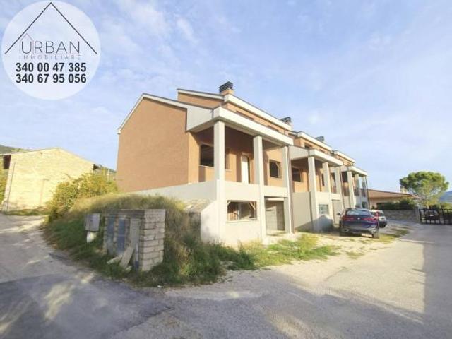 Villa Schiera in vendita a Tornimparte, Abruzzo