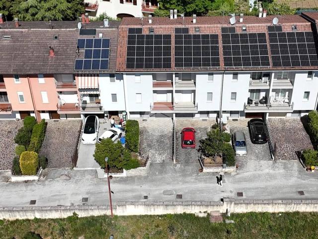 Villa Schiera in vendita a Torretta, Tornimparte