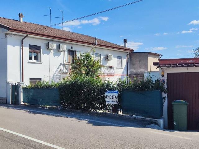 Villa Schiera in vendita a Legnago, Verona