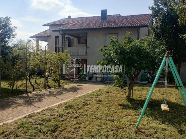 Villa Schiera in vendita a Barlassina, Lombardia