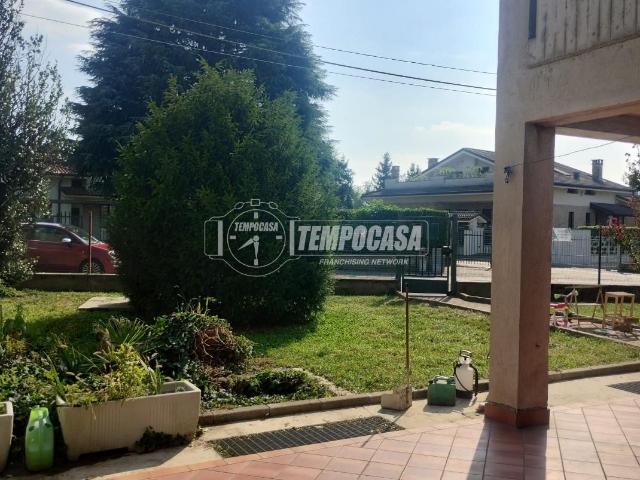 Villa Schiera in vendita a Barlassina, Lombardia