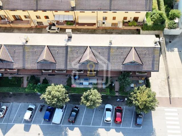Villa Schiera in vendita a Casabianca, Lignano Pineta