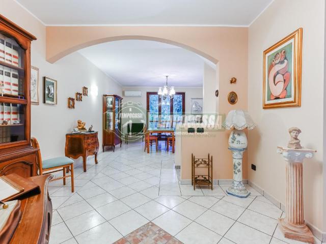 Villa Schiera in vendita a Liscate, Lombardia
