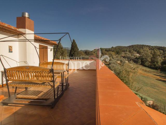 Villa Schiera in vendita a Collinaia, Livorno