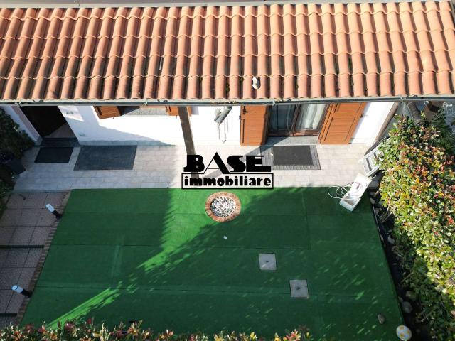Villa Schiera in vendita a Lomazzo, Lombardia