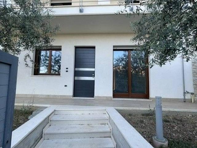 Villa Schiera in vendita a Loreto Aprutino, Abruzzo