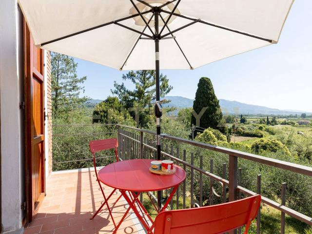 Villa Schiera in vendita a San Quirico di Moriano, Bagni Di Lucca Ponte