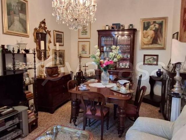 Villa Schiera in vendita a Bagni Di Lucca Ponte, Toscana