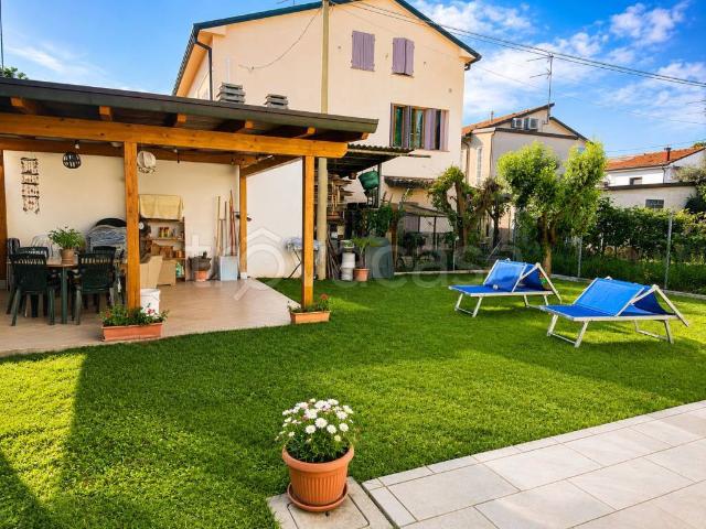Villa Schiera in vendita a Unione dei comuni della Bassa Romagna, Lugo