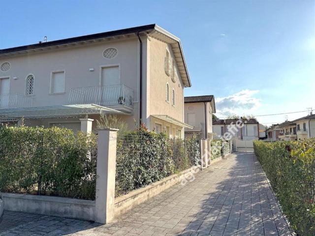 Villa Schiera in vendita a Puliche, Massa