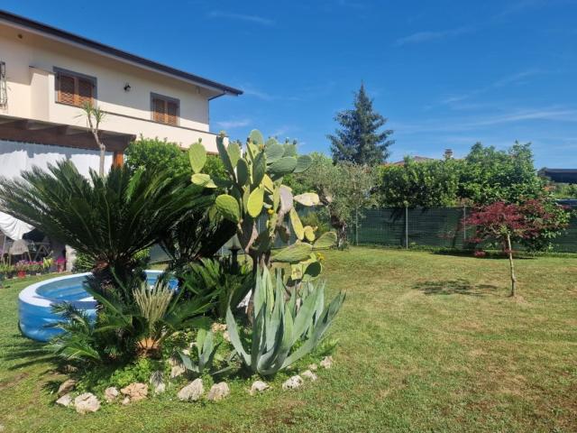 Villa Schiera in vendita a Marina Di Massa, Toscana