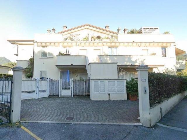 Villa Schiera in vendita a San Carlo, Marina Di Massa