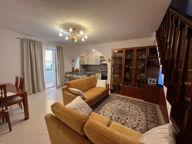 Villa Schiera in vendita a San Carlo, Marina Di Massa