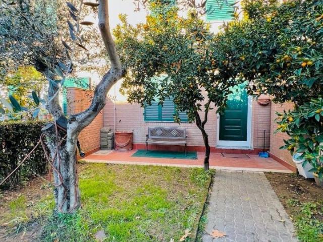 Villa Schiera in vendita a Turano, Marina Di Massa
