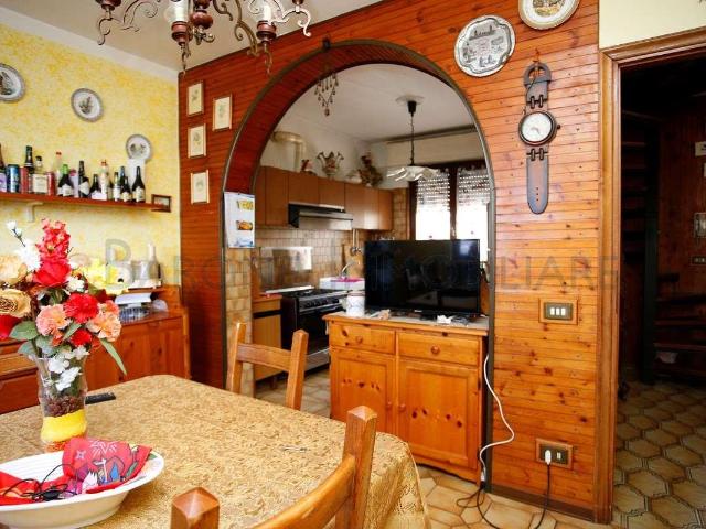 Villa Schiera in vendita a Tinelli, Marina Di Massa