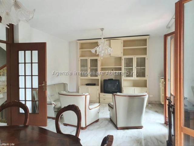 Villa Schiera in vendita a Marina Di Massa, Toscana