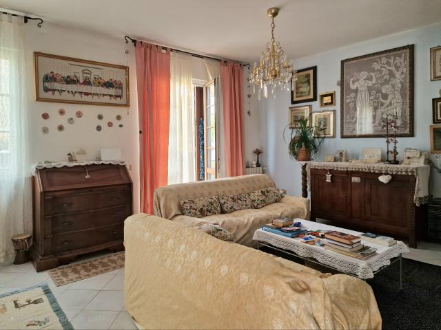 Villa Schiera in vendita a Marina di Massa, Marina Di Massa