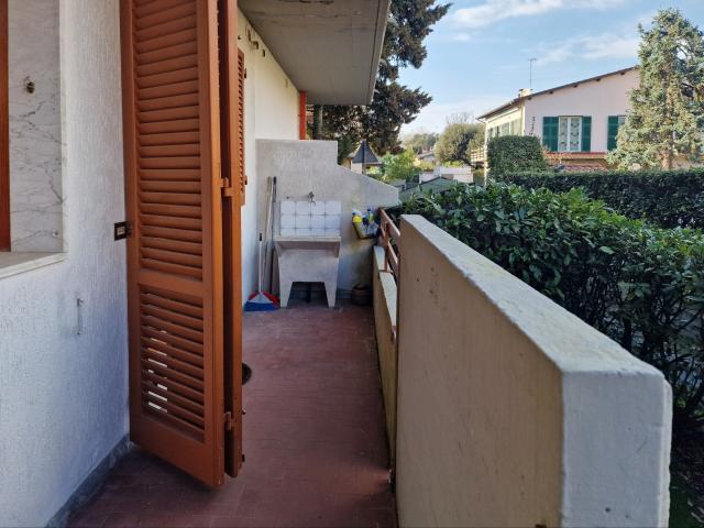 Villa Schiera in vendita a Marina di Massa, Marina Di Massa
