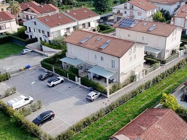 Villa Schiera in vendita a Puliche, Massa