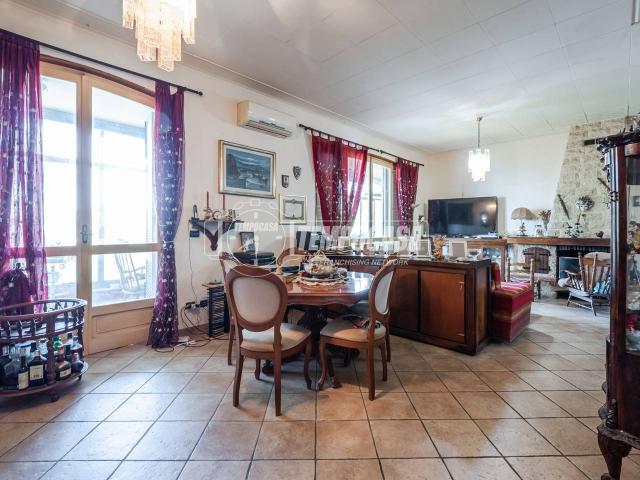 Villa Schiera in vendita a Medesano, Ramiola