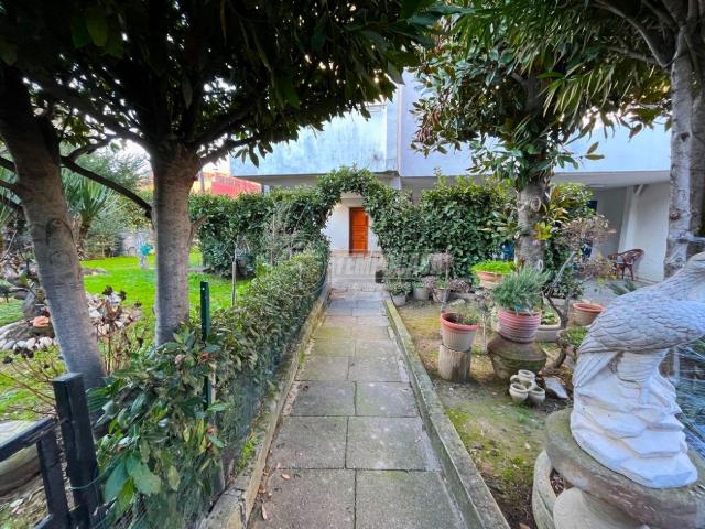 Villa Schiera in vendita a Cascina Saresano, Mediglia