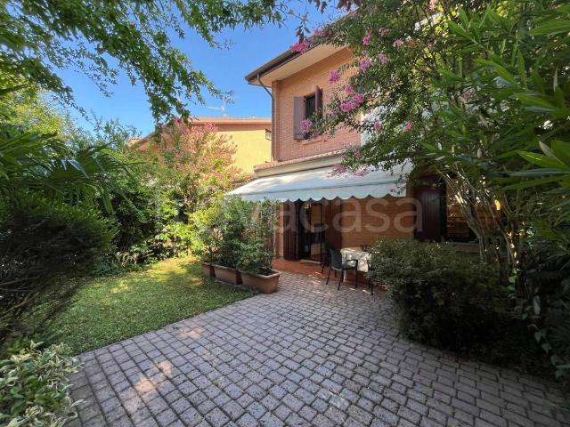 Villa Schiera in vendita a Unione Comuni Modenesi Area Nord, Mirandola