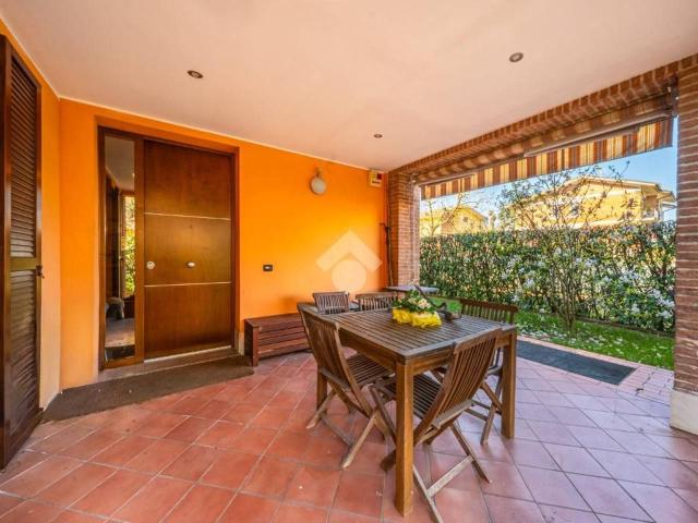 Villa Schiera in vendita a San Faustino-Madonnina-Quattroville, Modena