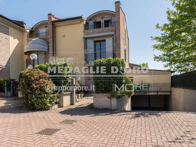 Villa Schiera in vendita a Buon Pastore-Sant'Agnese-San Damaso, Modena