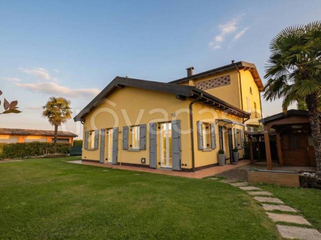 Villa Schiera in vendita a Crocetta-San Lazzaro-Modena Est, Modena