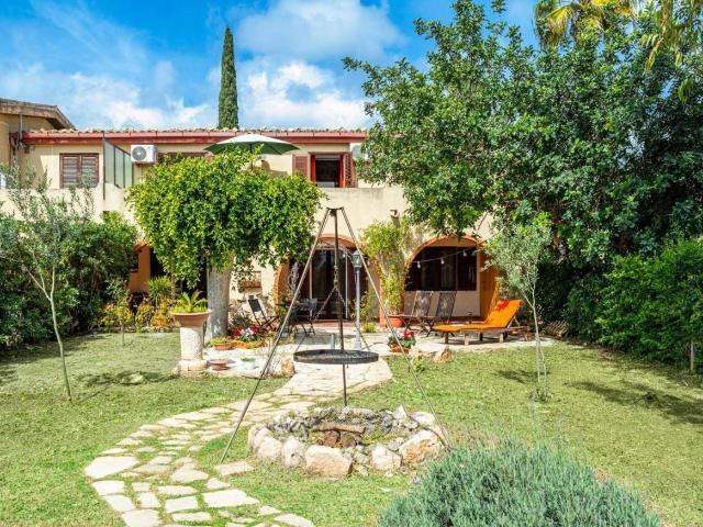 Ville Schiera in vendita a Modica, Maganuco