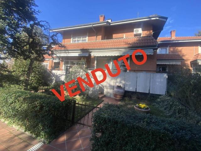 Villa Schiera in vendita a Piemonte, Torino