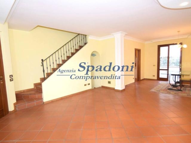 Villa Schiera in vendita a Montecatini Terme, Toscana