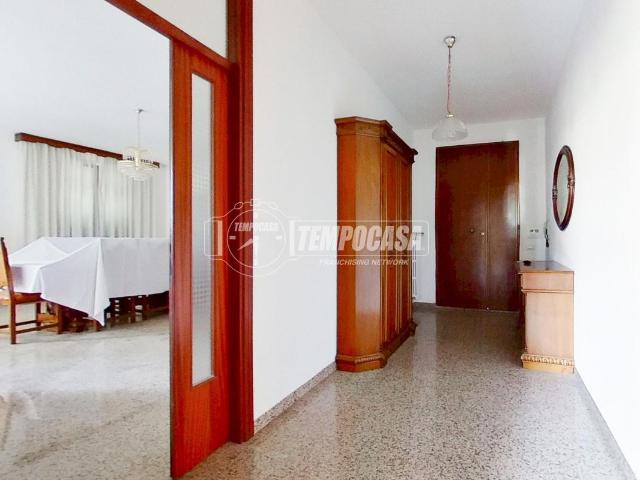 Villa Schiera in vendita a Monteguiduccio, Montefelcino