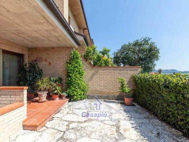 Villa Schiera in vendita a Marche, Fermo