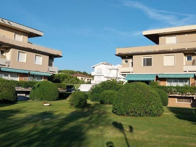 Villa Schiera in vendita a Montignoso, Toscana