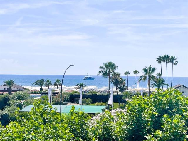 Villa Schiera in vendita a Marina Di Massa, Toscana