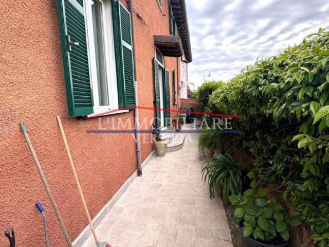Villa Schiera in vendita a Montignoso, Toscana