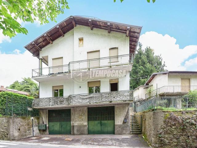 Villa Schiera in vendita a Montorfano, Lombardia
