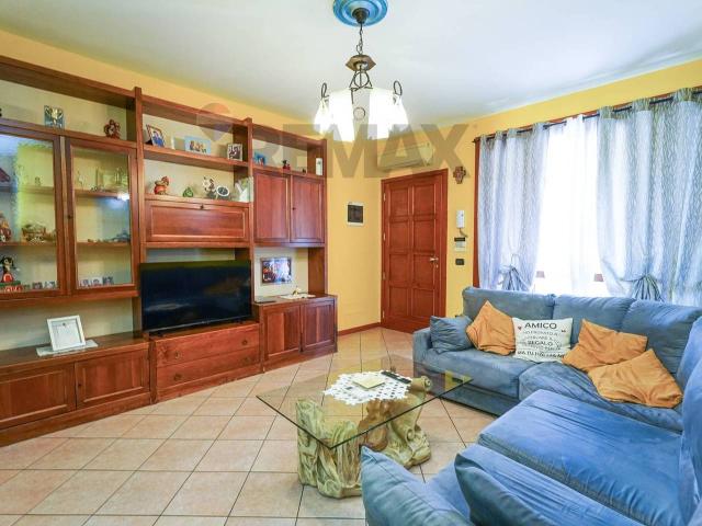 Villa Schiera in vendita a Mozzanica, Bergamo