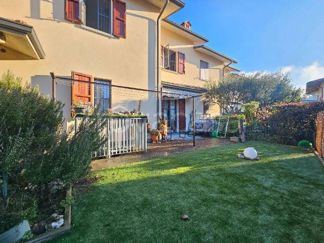 Villa Schiera in vendita a Dorotina, Mozzo