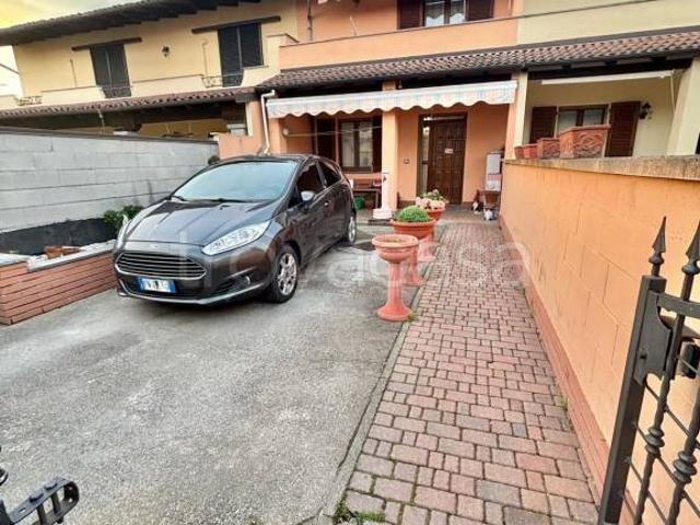 Villa Schiera in vendita a Piemonte, Novara