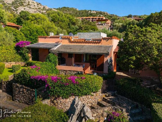Villa Schiera in vendita a San Pantaleo, Sardigna/Sardegna