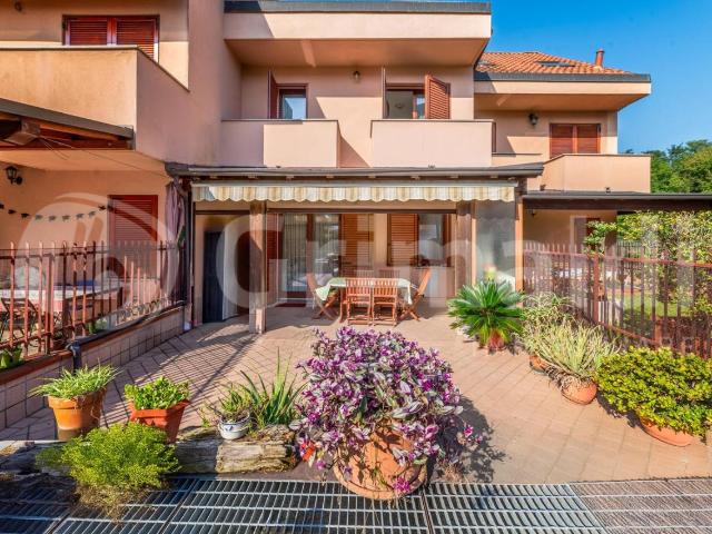 Villa Schiera in vendita a Ornago, Lombardia