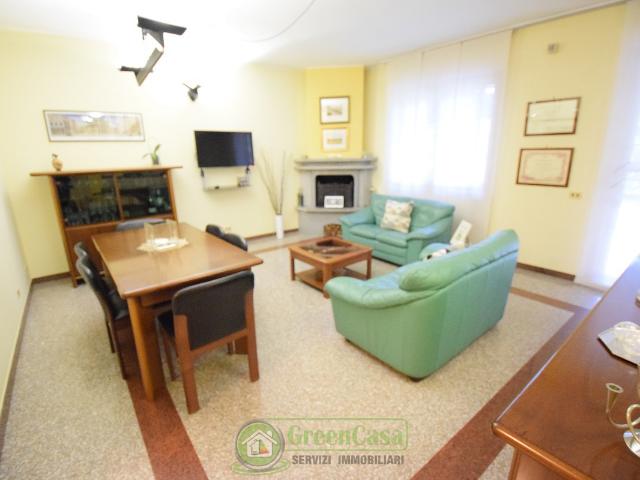 Villa Schiera in vendita a Ornago, Lombardia