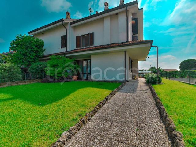 Ville Schiera in vendita a Ornago, Cascina Rossino