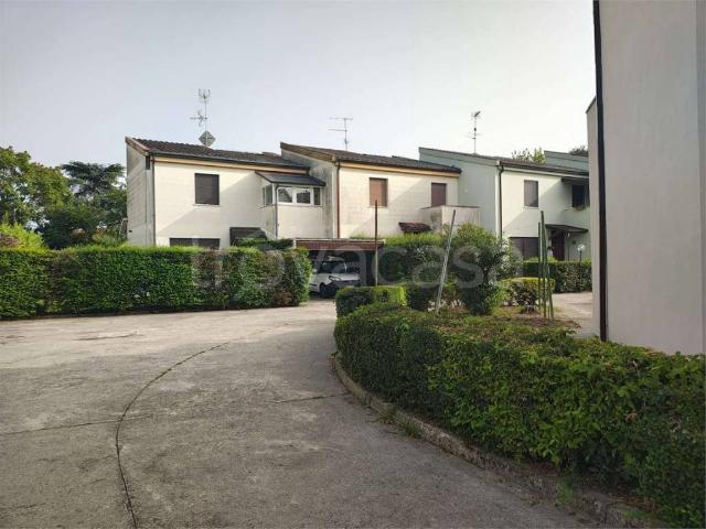 Villa Schiera in vendita a Ostiglia, Lombardia