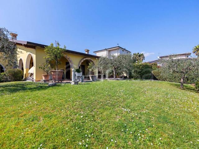 Villa Schiera in vendita a Padenghe Sul Garda, Brescia