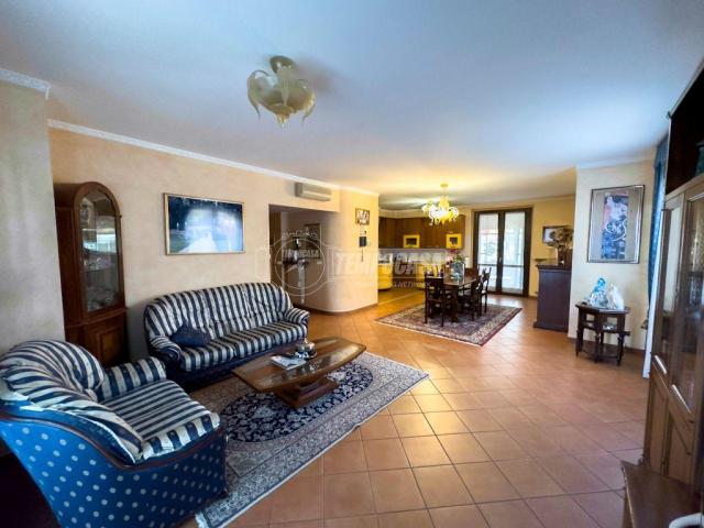 Villa Schiera in vendita a Zona Omogenea Milano Nord, Paderno Dugnano